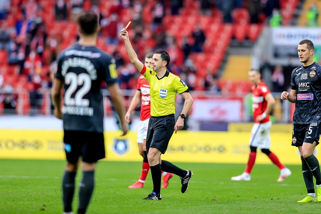 Павел Кукуян — судья матча «Крылья» — «Спартак»