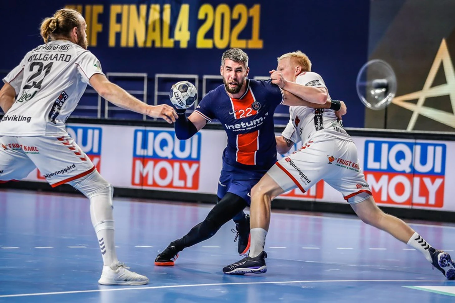 Лига чемпионов. Кельн продолжает творить чудеса: "Ольборг" в финале! А так ли нужна звездная закупка?, изображение №3