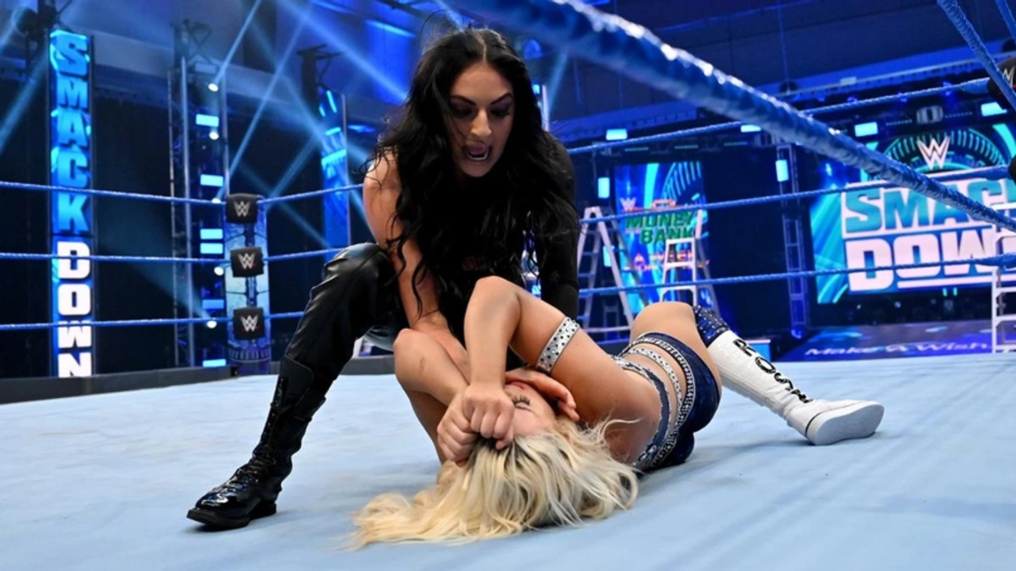 Обзор WWE Friday Night Smackdown 01.05.2020, изображение №14