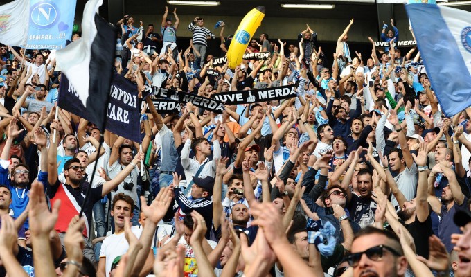 Однажды фанаты «Наполи» чуть не убили игроков «Ювентуса». Клубы враждуют со Второй мировой