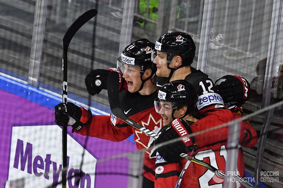 Это вам за базовый клуб, суки