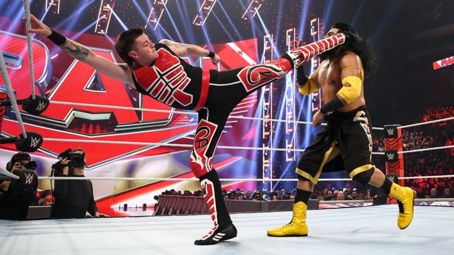 Обзор WWE Monday Night RAW 11.04.2022, изображение №6