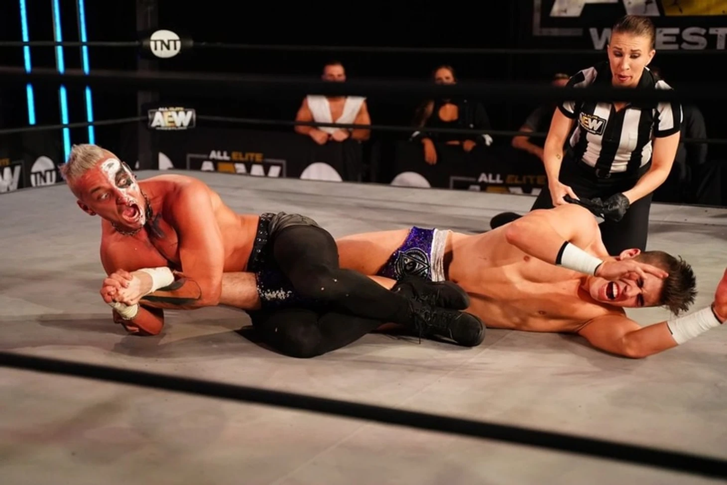 Обзор AEW Dynamite 22.04.2020, изображение №2