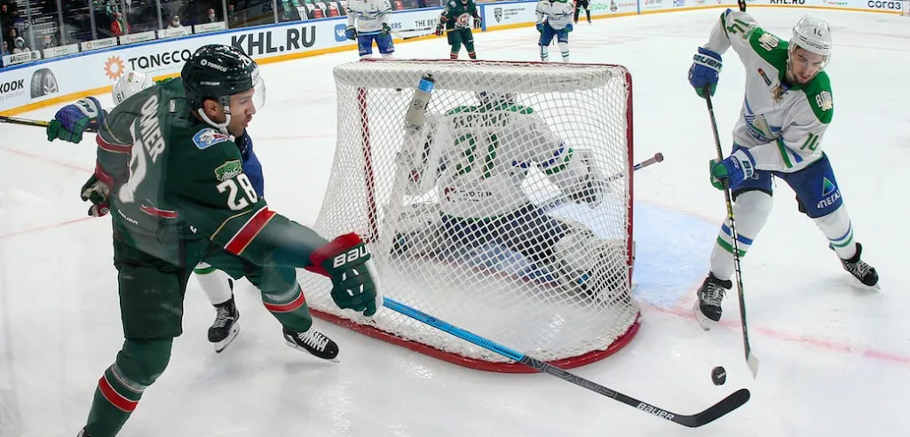 «Зеленое дерби» прошло в одну калитку. «Ак Барс» уверенно обыгрывает злейшего противника на своем льду