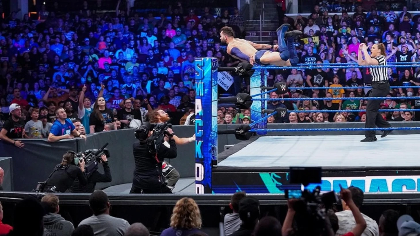 Обзор WWE Friday Night Smackdown 23.07.2021, изображение №5