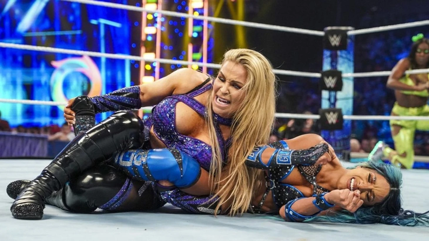 Обзор WWE Friday Night Smackdown 13.05.2022, изображение №11