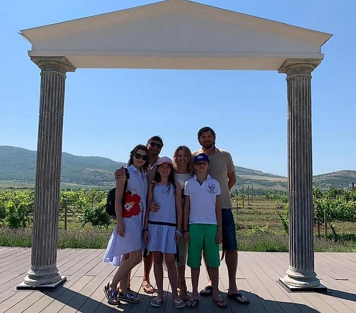 Олег Кулешов: "Как-то поспорили с Гисласоном на ящик шампанского, что выиграем бундеслигу", изображение №7