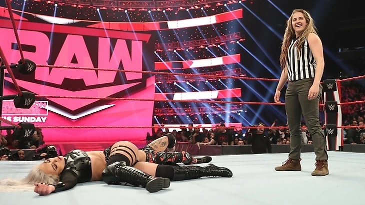 Обзор WWE Monday Night RAW 02.03.2020, изображение №11