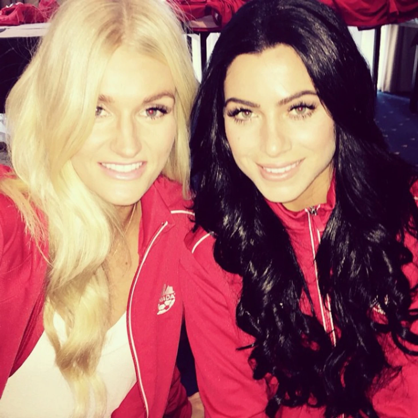 https://photobooth.cdn.sports.ru/preset/post/8/b2/b0b33834d400a91e62edd1857991a.png