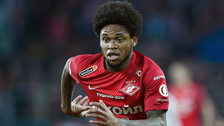 Луис Адриано