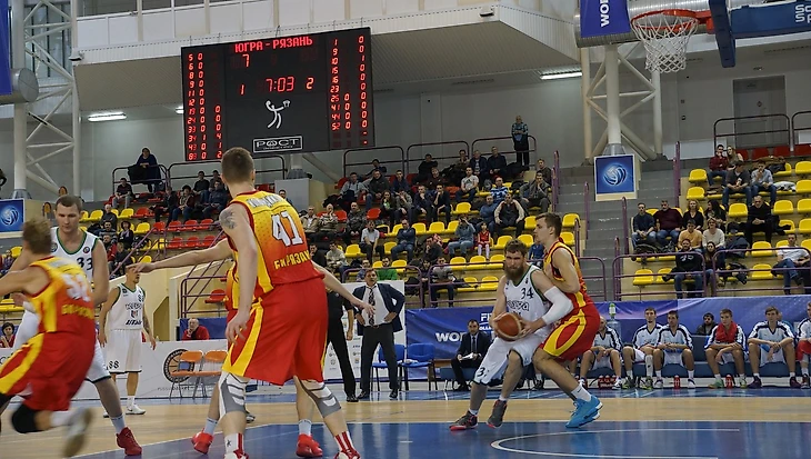 Фото с первых минут матча