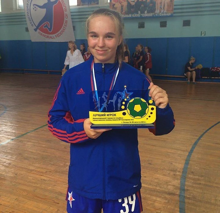 Станислава Герасимова: "Прозвища никогда не было. Потому что Стася и так — что-то эксклюзивное", изображение №3