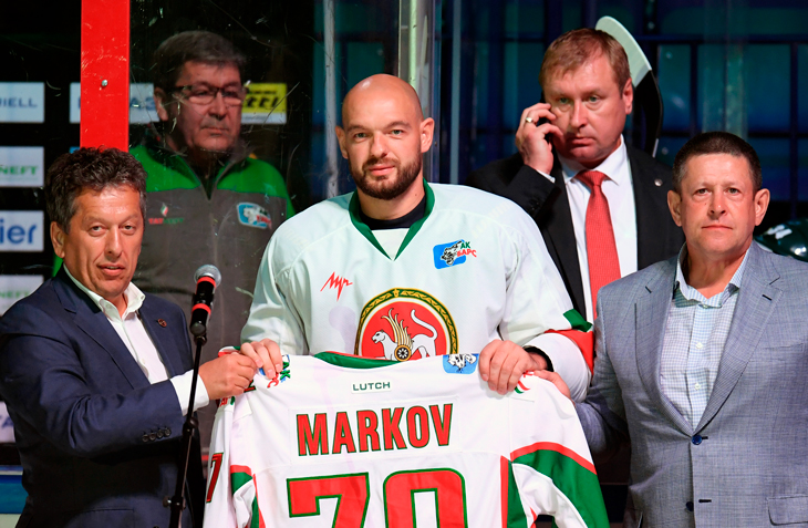 Андрей Марков уже два месяца в КХЛ. И как?