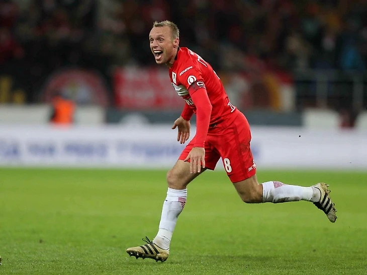 Яйца Карреры, багаж Аленичева и ещё 4 вещи, которые помогли «Спартаку» выиграть первый круг