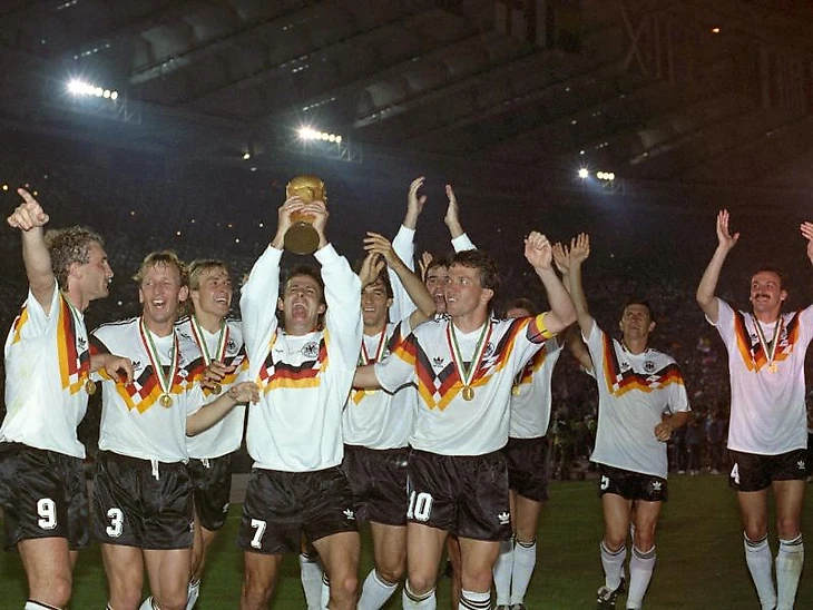 чемпионы 1990