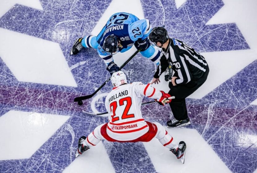 Первый месяц КХЛ: жизнь в новых условиях и прорыв молодежи