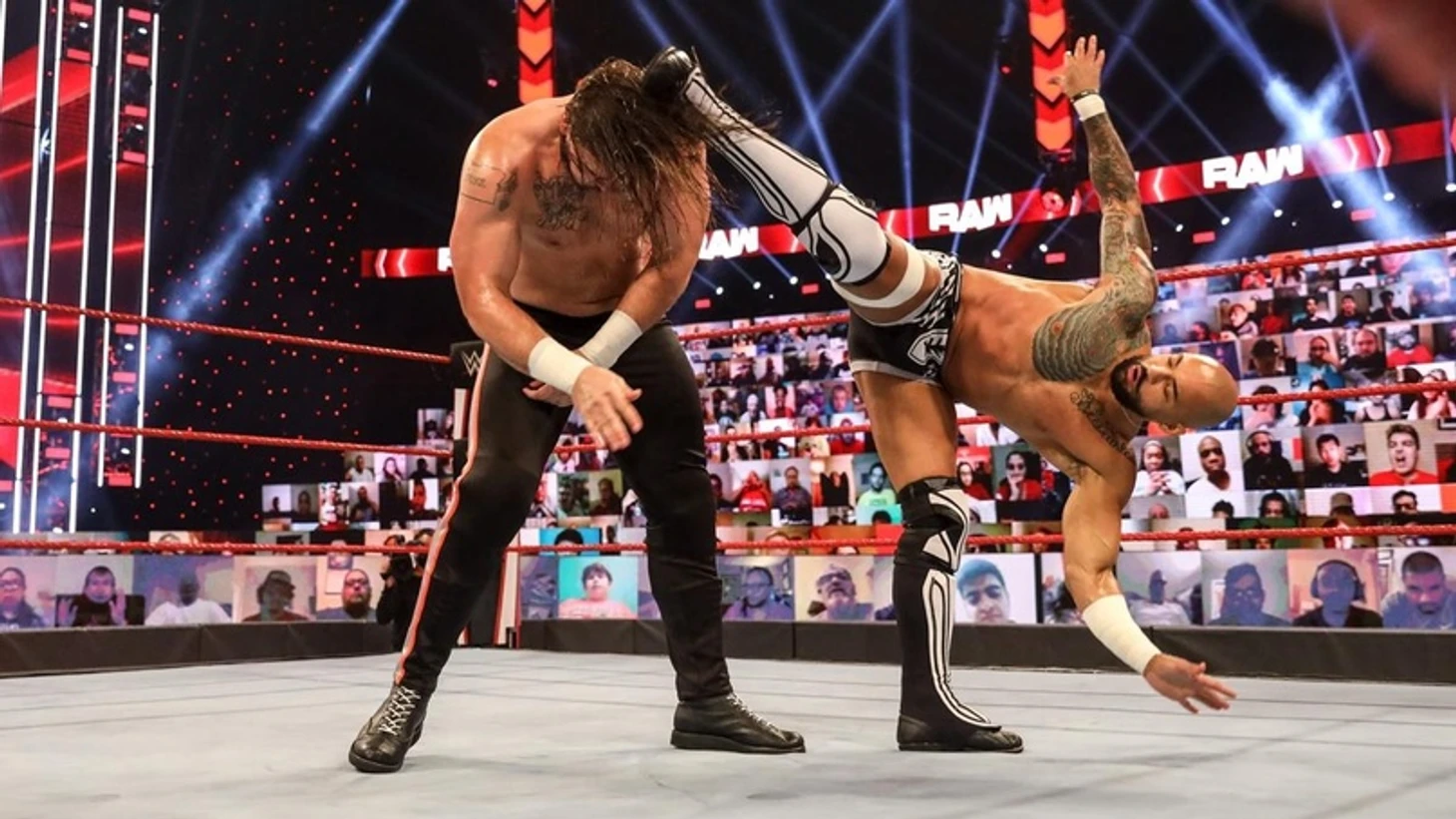 Обзор WWE Monday Night RAW 02.11.2020, изображение №28