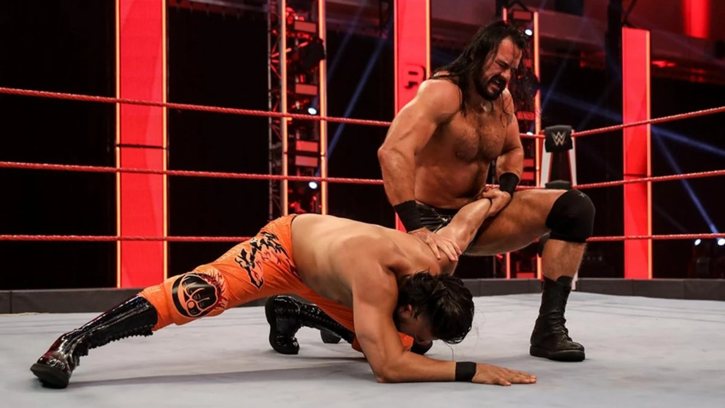 Обзор WWE Monday Night RAW 11.05.2020, изображение №13