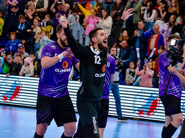 Итоги сезона. "Чеховские медведи". Владимир Максимов: "Надеюсь, что мои слова попадут в их сердца…", изображение №4