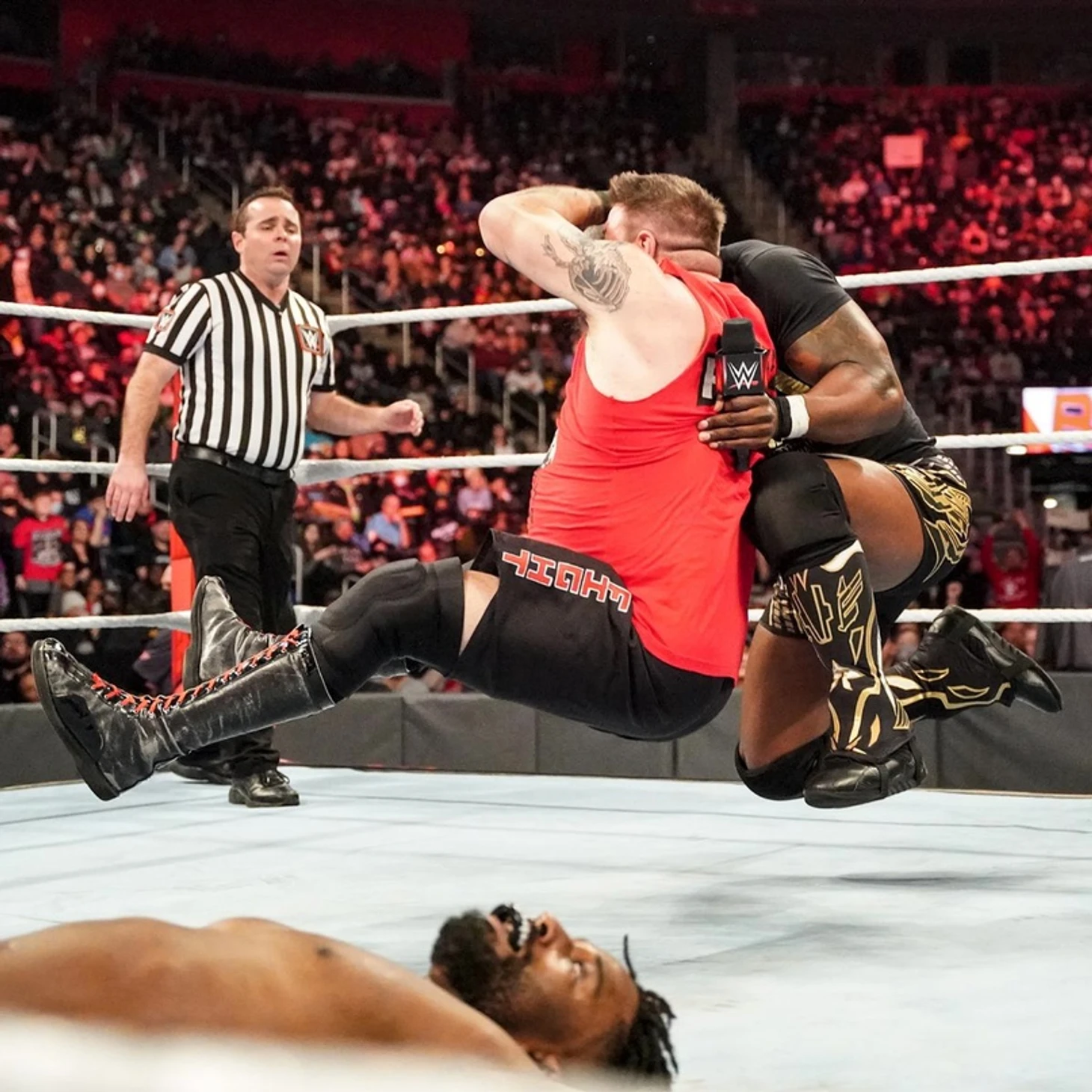Обзор WWE Monday Night RAW 27.12.2021, изображение №21