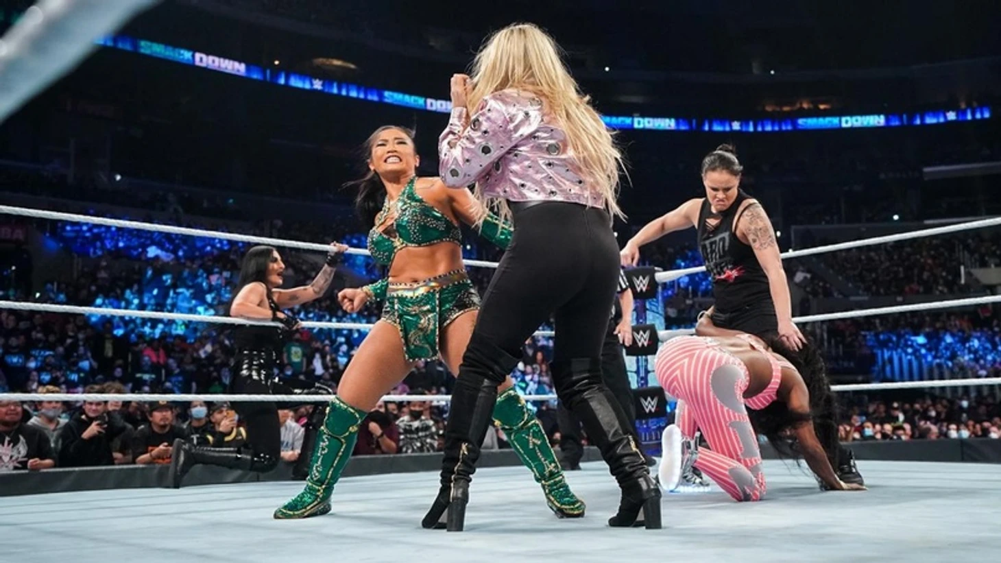 Обзор WWE Friday Night SmackDown 10.12.2021, изображение №6