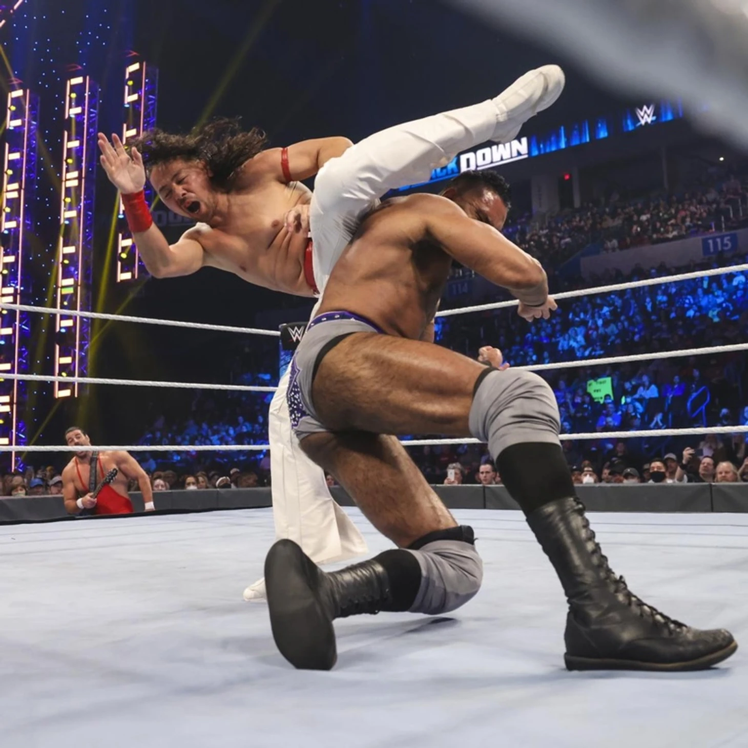Обзор WWE Friday Night Smackdown 04.02.2022, изображение №10