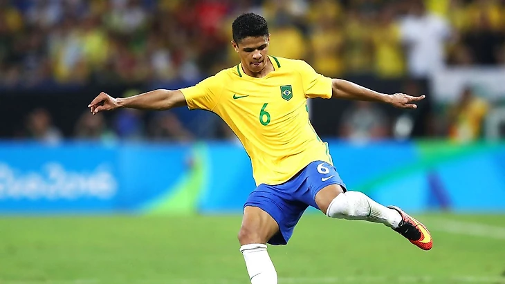 Дуглас Сантос