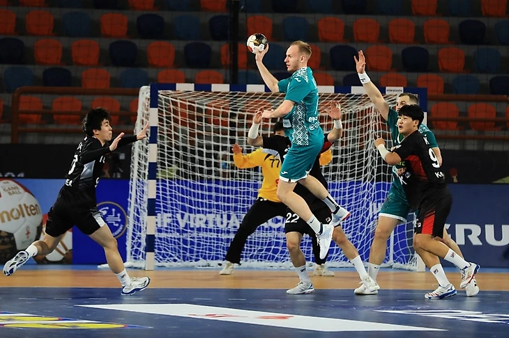 ЧМ-2021. Белорусы первыми вышли в основной раунд. Но с корейской "пионерией" пришлось помучиться, изображение №1