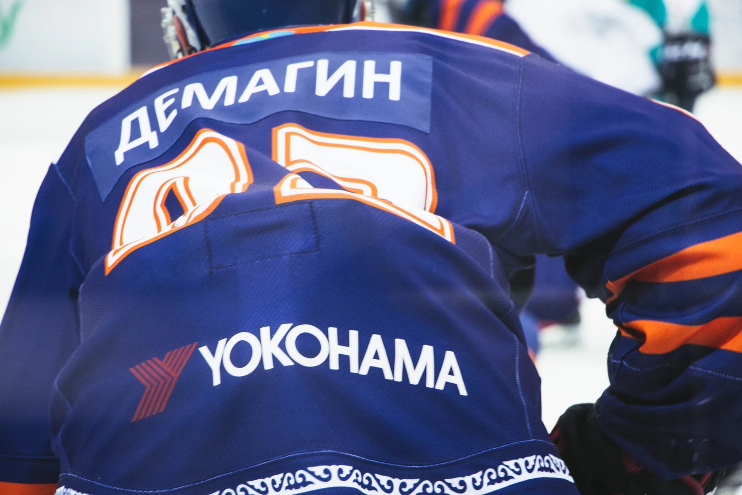 Жолбарыс Yokohama