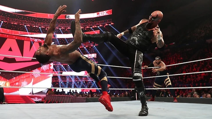 Обзор WWE Monday Night RAW 30.12.2019, изображение №6