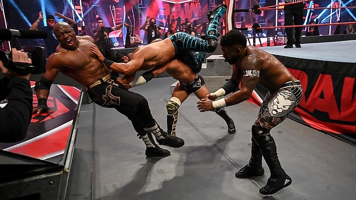 Обзор WWE Monday Night RAW 20.07.2020, изображение №9