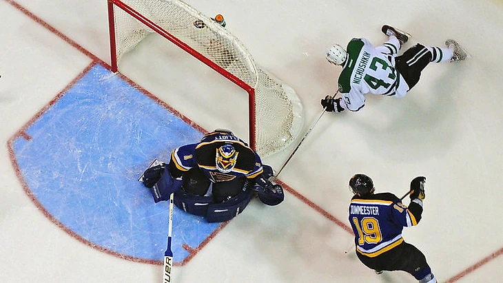 Валерий НИЧУШКИН - за воротами. Фото USA TODAY Sports