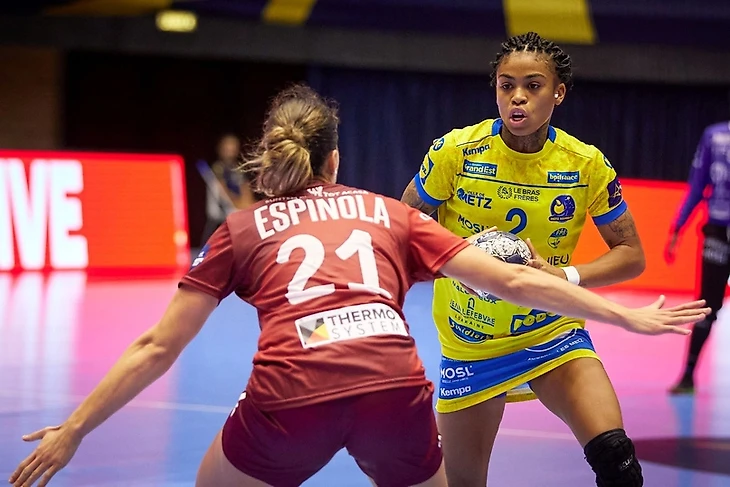 Лига чемпионов. Как Дмитриева защищалась против Вяхиревой? И чем помогла "Бухаресту" Судакова?, изображение №8