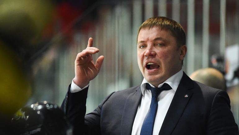 Тренер КХЛ пообещал сжечь машину судьи 😳🔥🚓 Потом сказал, что это шутка