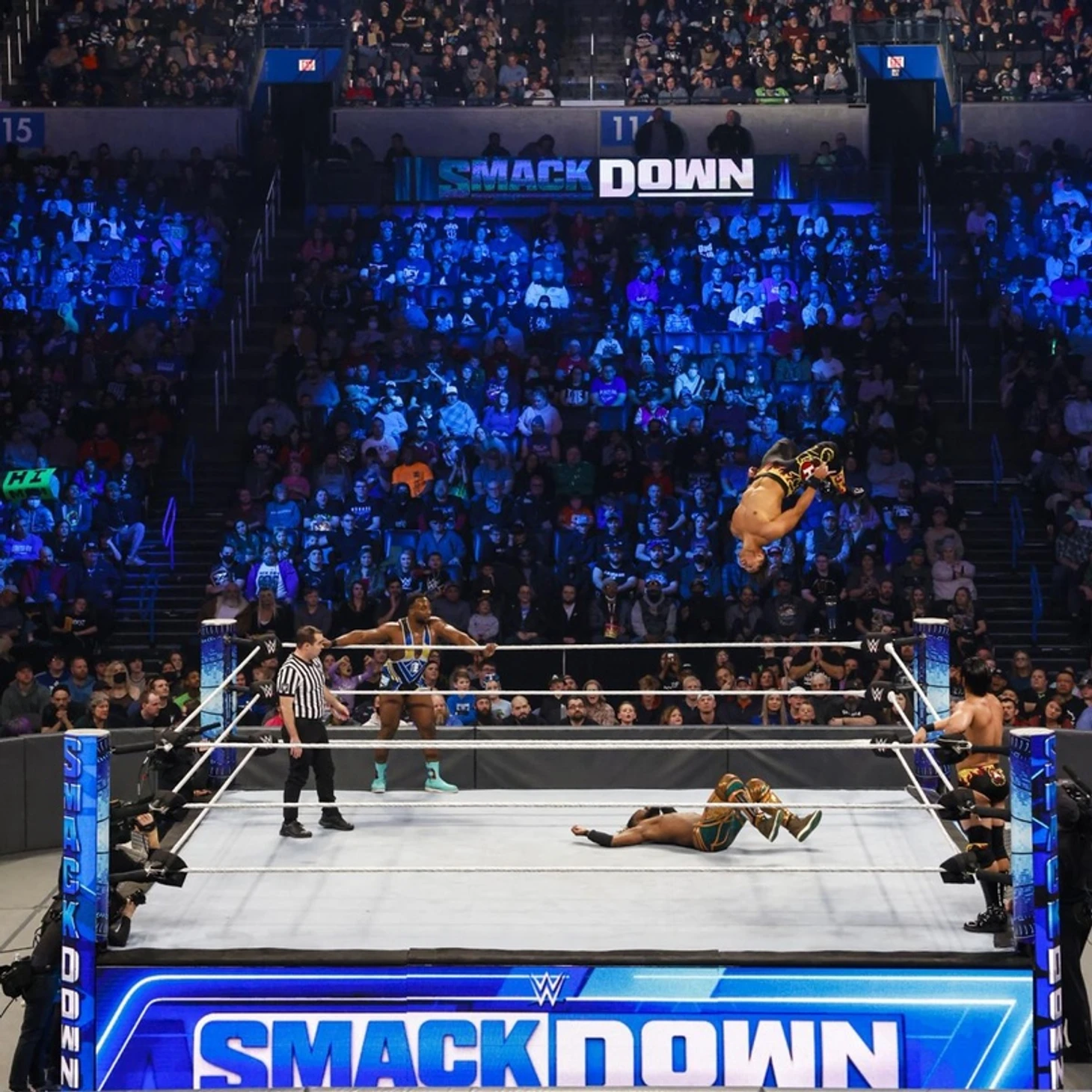 Обзор WWE Friday Night Smackdown 04.02.2022, изображение №15