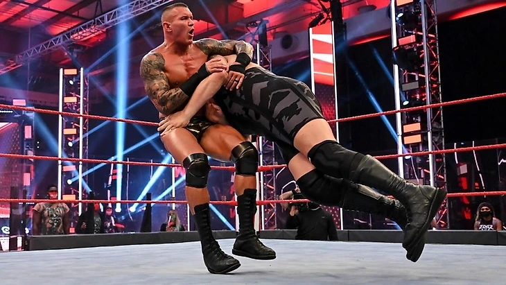 Обзор WWE Monday Night RAW 20.07.2020, изображение №23