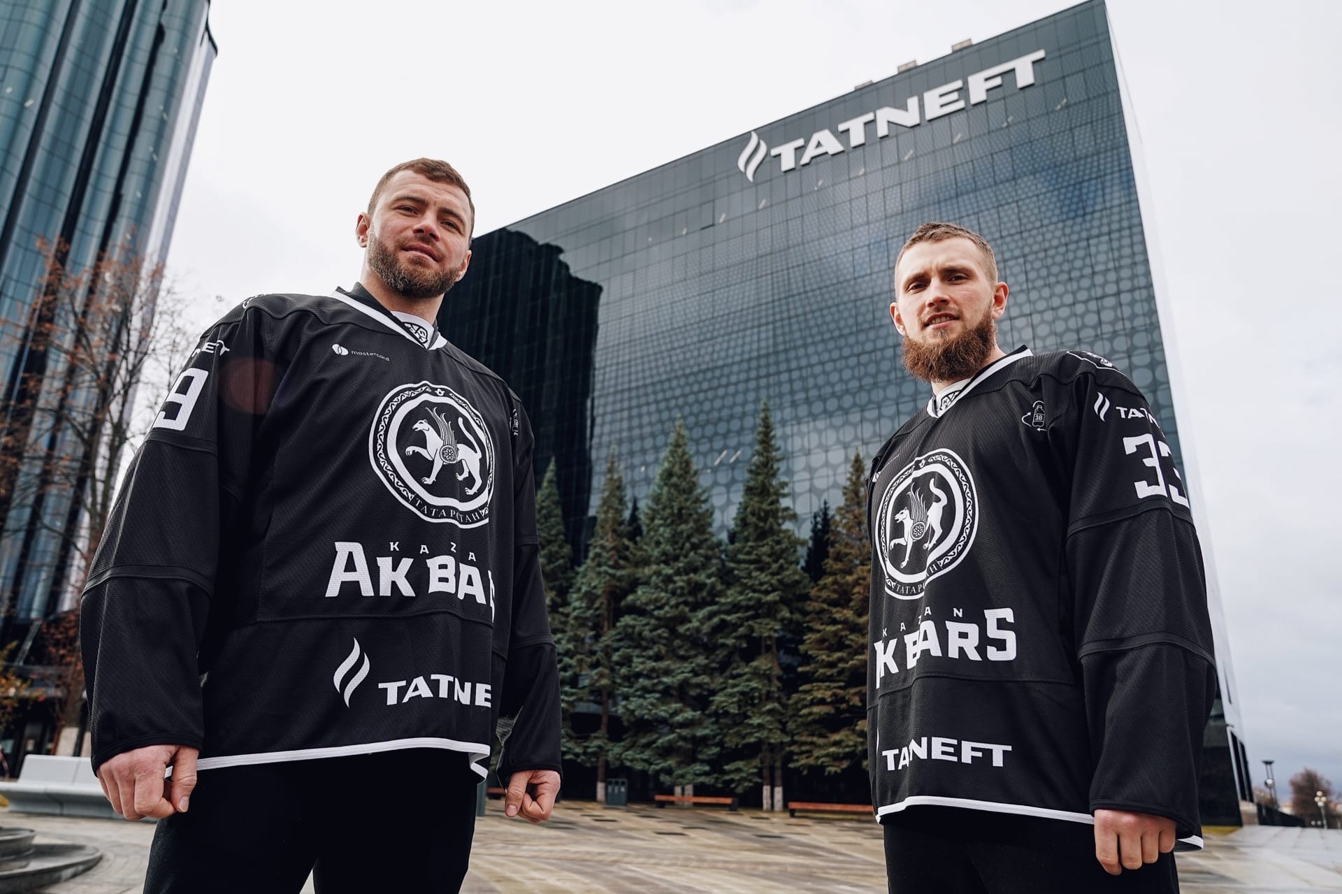 Новую форму «Ак Барса» сделали из вторсырья. На свитер одного хоккеиста уходит 30-40 полторашек