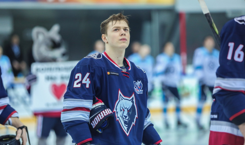 В «Нефтехимике» играет один из самых быстрых игроков КХЛ. Он мог перейти в «Динамо» и ездил в лагерь «Рейнджерс»