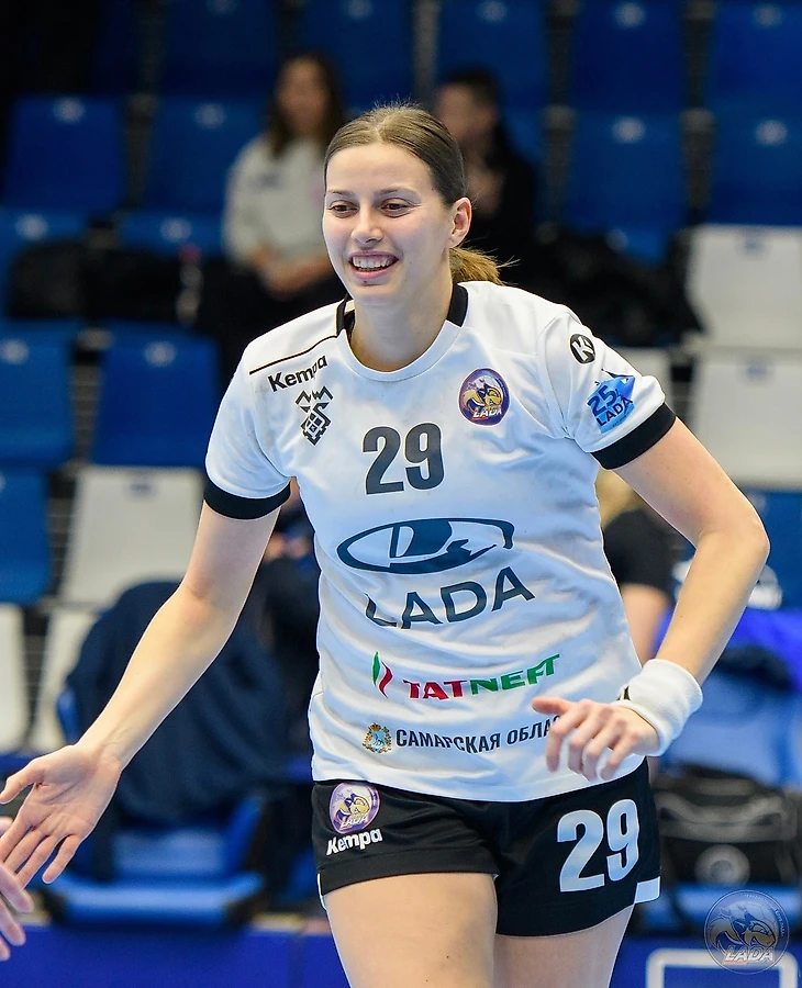 Olimpbet Cуперлига. Валерия Ганичева: "На прогулке с собаками с Лерой Кирдяшевой обсуждаем схемы…", изображение №1