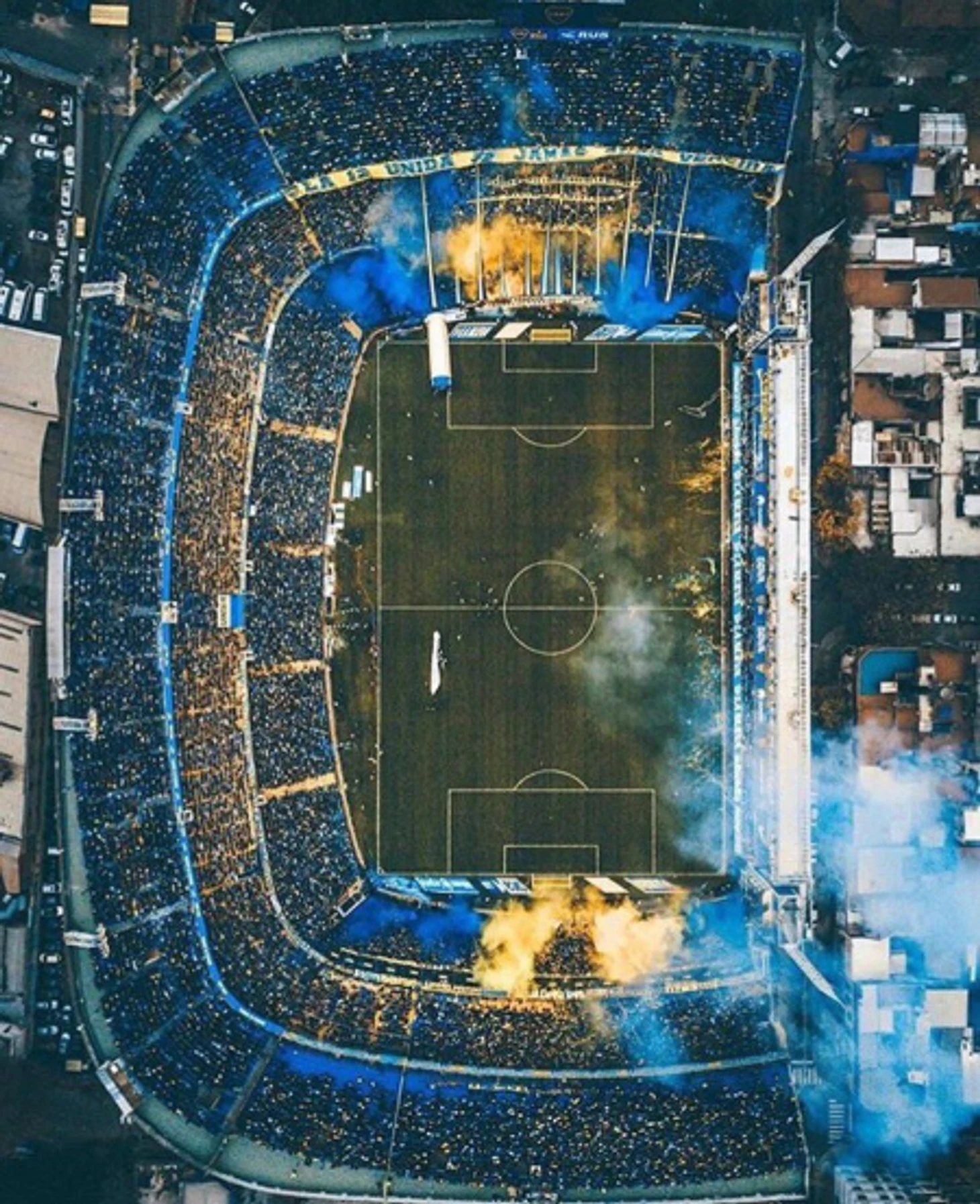 https://photobooth.cdn.sports.ru/preset/post/9/76/74e2e9c904634814168e26750b548.png