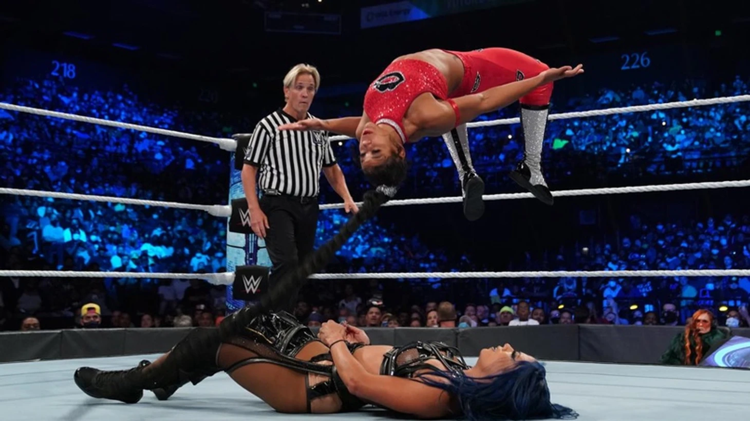 Обзор WWE Friday Night SmackDown 01.10.2021, изображение №17