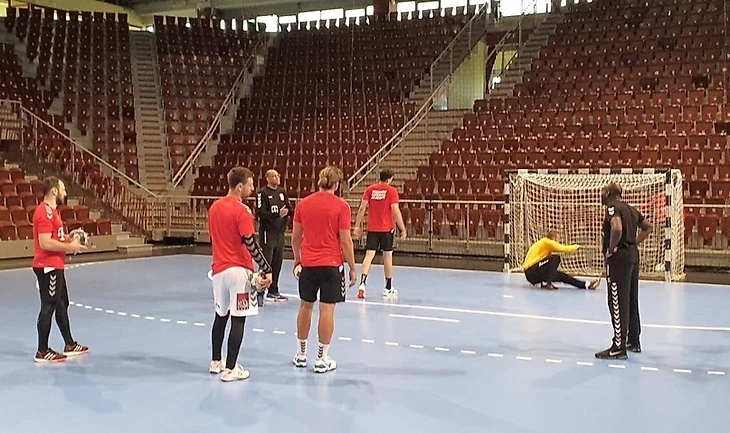 Невзгодам вопреки. Период осторожного оптимизма. Где выход из карантина?, изображение №2