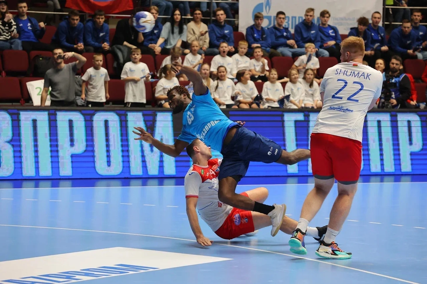 SEHA-Gazprom League. 10:0 на стыке таймов — мешковцы вогнали "Зенит" в ступор и вышли на "Гомель", изображение №1