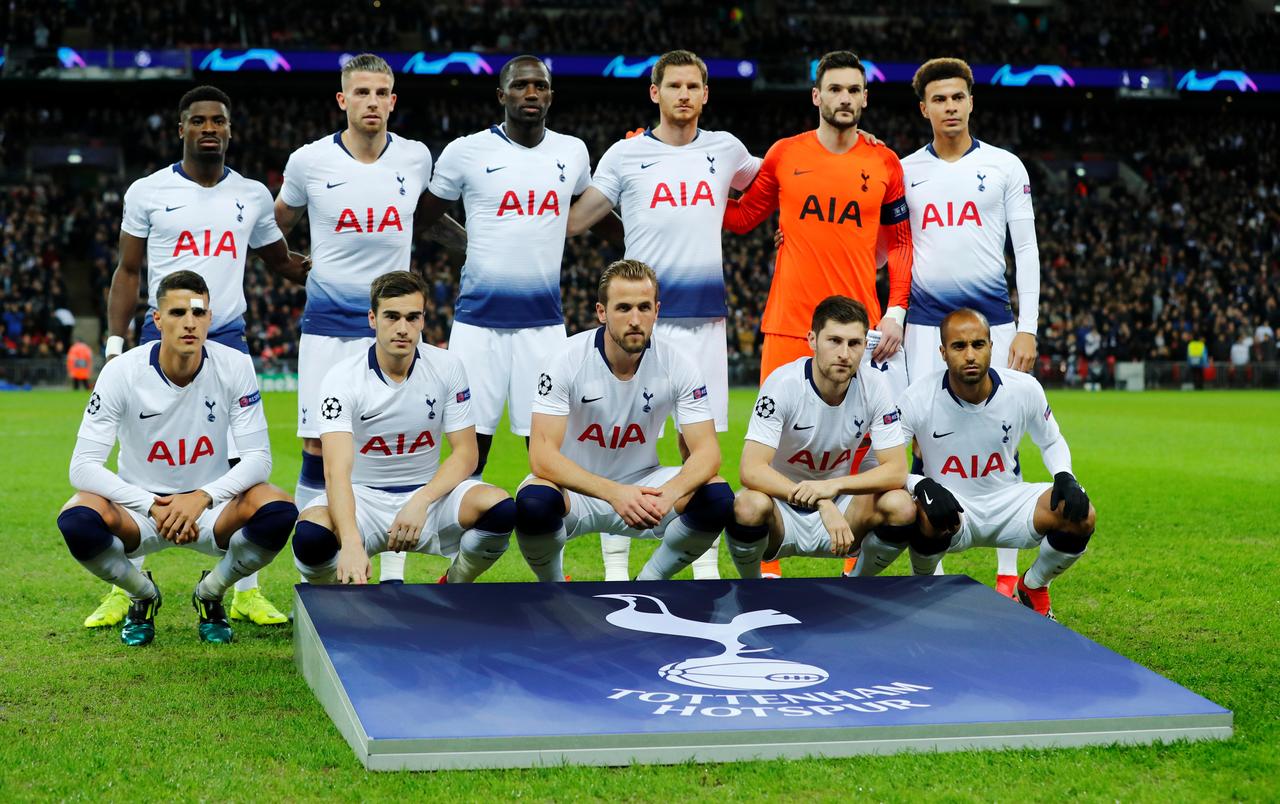 «Тоттенхэм» сфотографировался всей командой – даже с запасными. Как и мечтал Почеттино