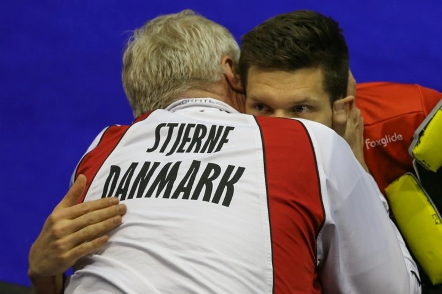 https://photobooth.cdn.sports.ru/preset/post/9/9f/2f919b5aa426fa763b71b7ee07605.jpeg