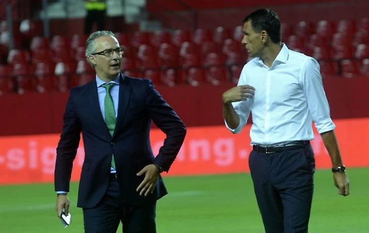 Torrecilla y Poyet charlan antes del derbi.
