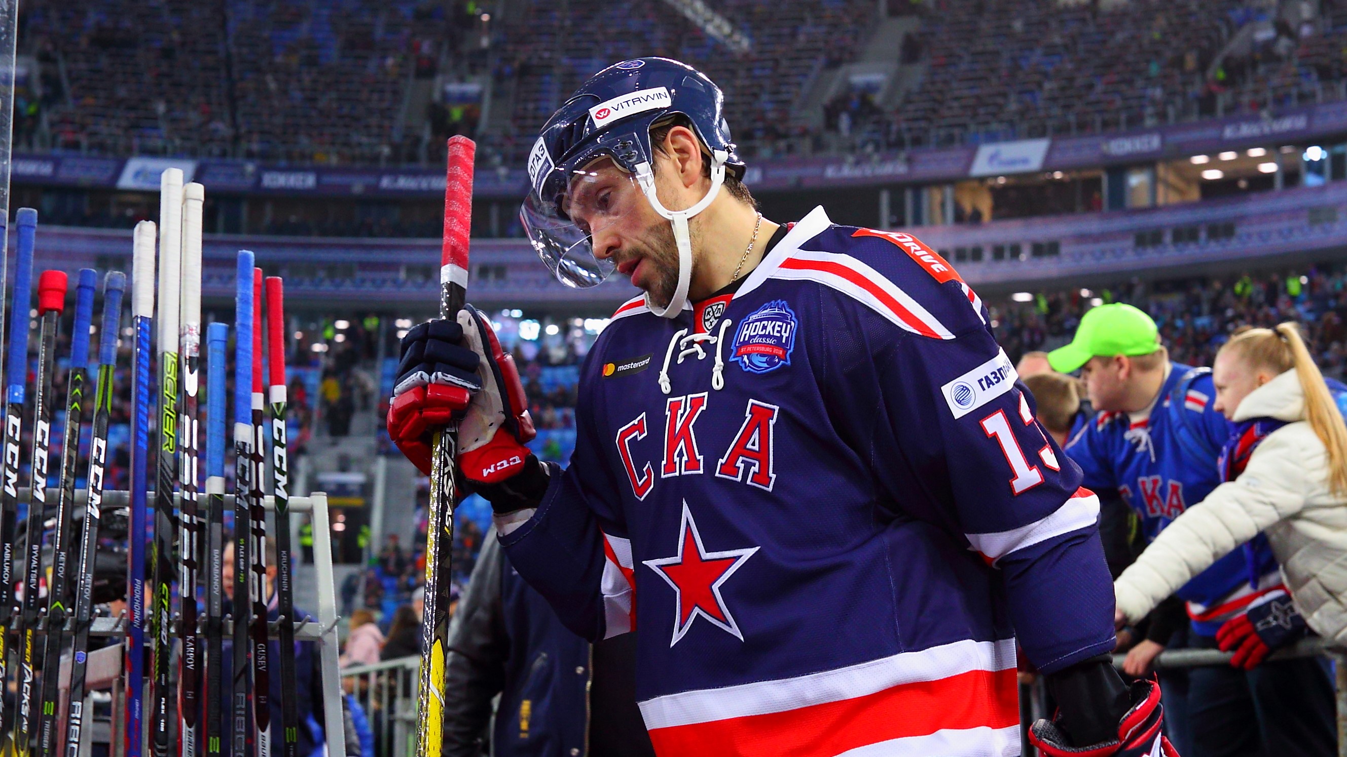 &#171;Вы шутите? Максимум – перейти в ВХЛ&#187;. Пользователи Трибуны решили, что делать Дацюку после сезона