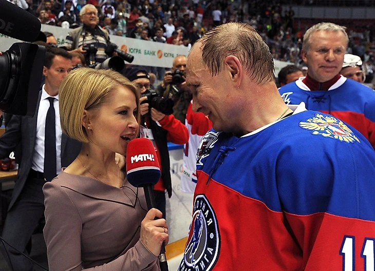 Первая женщина-журналист в российском хоккее Наталья Кларк и Владимир Путин