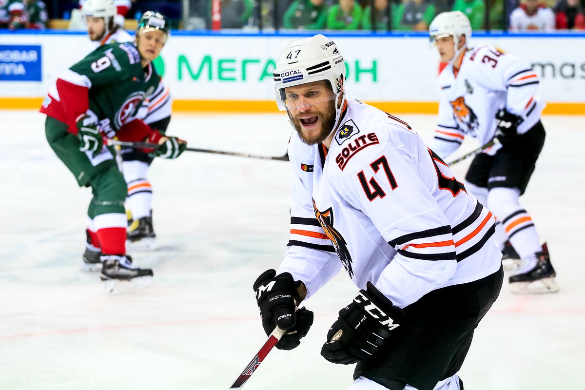 Тигр прыгнул