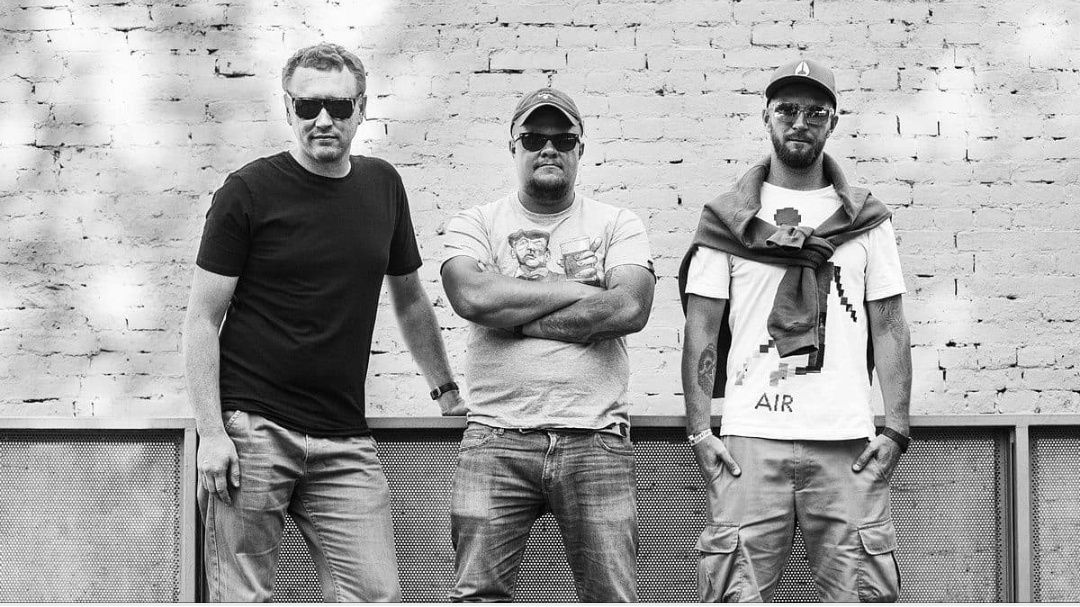 Футбол в стиле «нью-дичь»: Гриндера, движ на выезде и Бубнов на балу